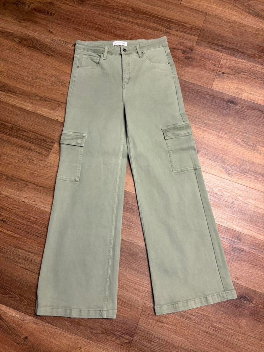 Risen Wide-Leg Cargo Jeans in Olive Green - Women